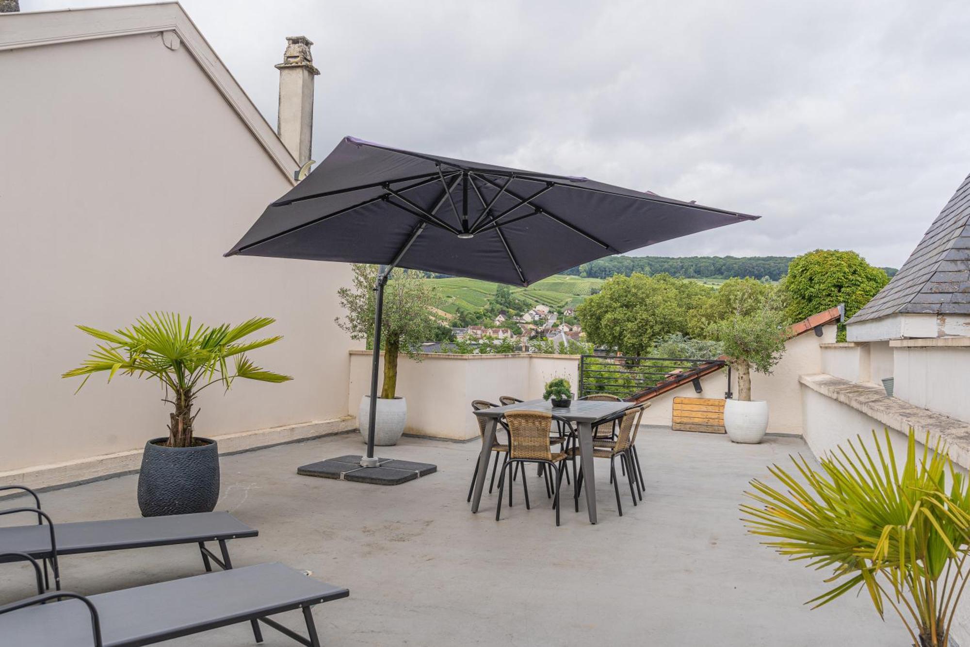 Terrasse 86 - Terrasse & Climatisation - 4-6 Personnes - Bnb إيبيرني المظهر الخارجي الصورة