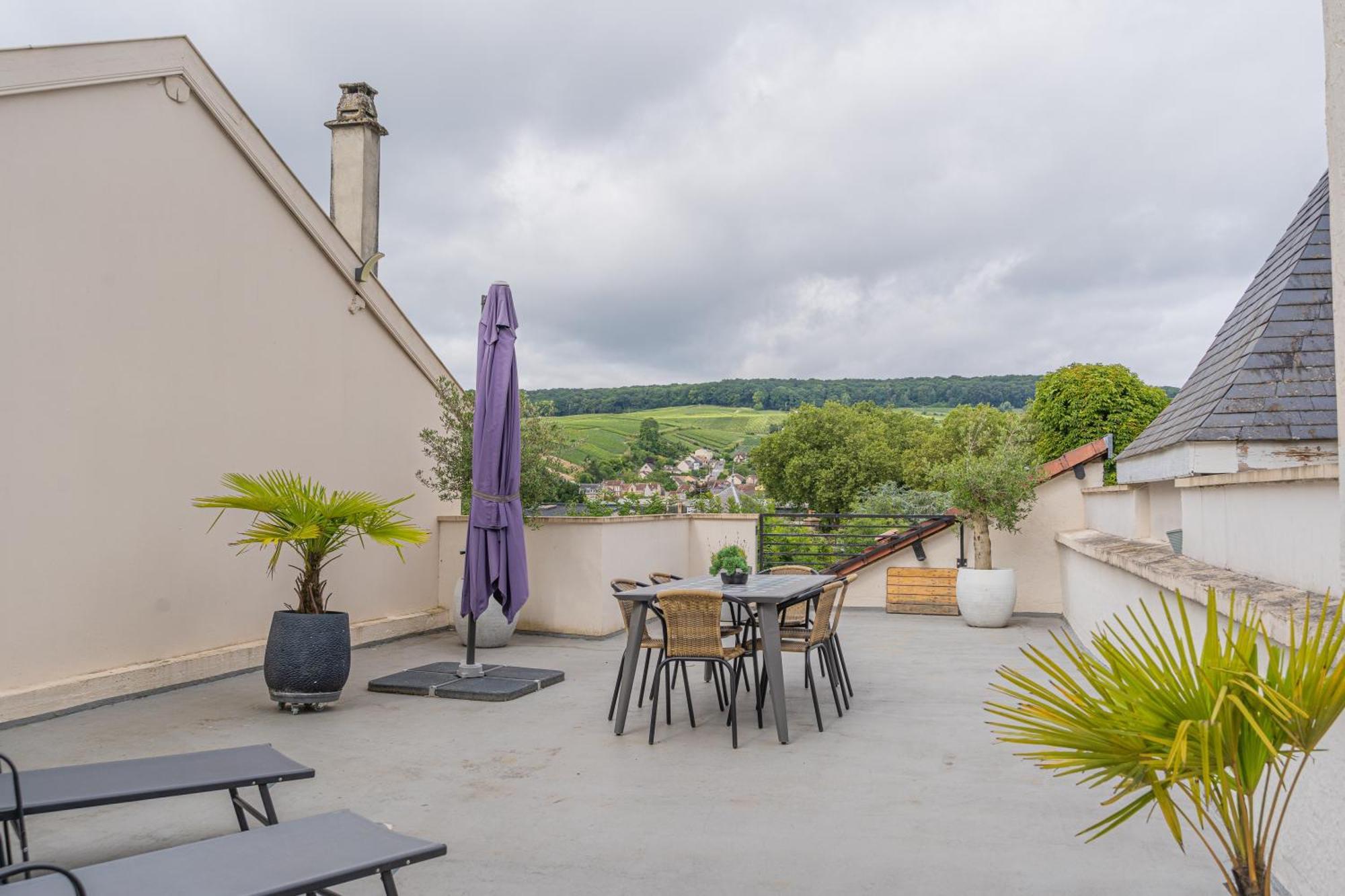 Terrasse 86 - Terrasse & Climatisation - 4-6 Personnes - Bnb إيبيرني المظهر الخارجي الصورة